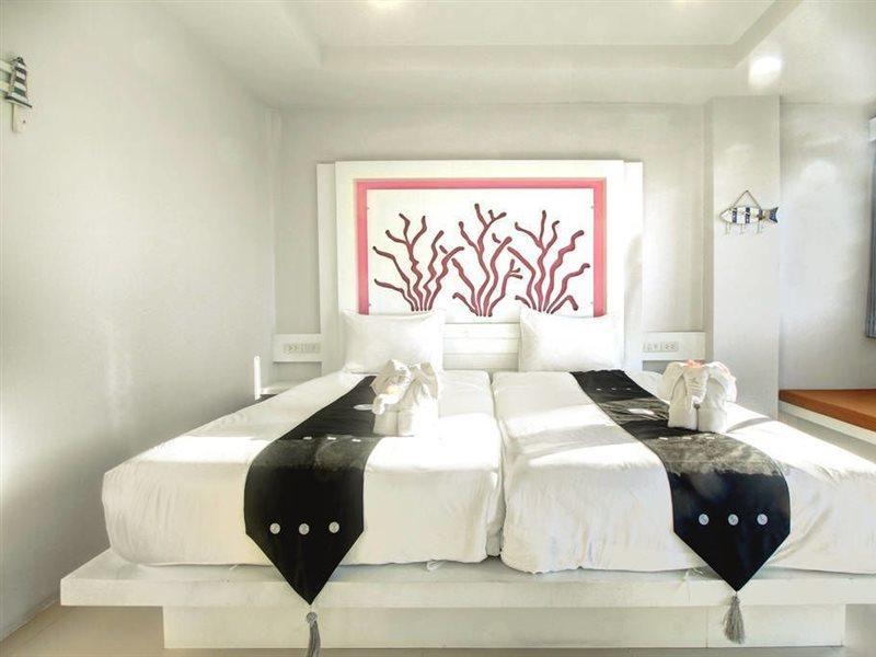 The Silk Hill Hotel Patong Eksteriør billede