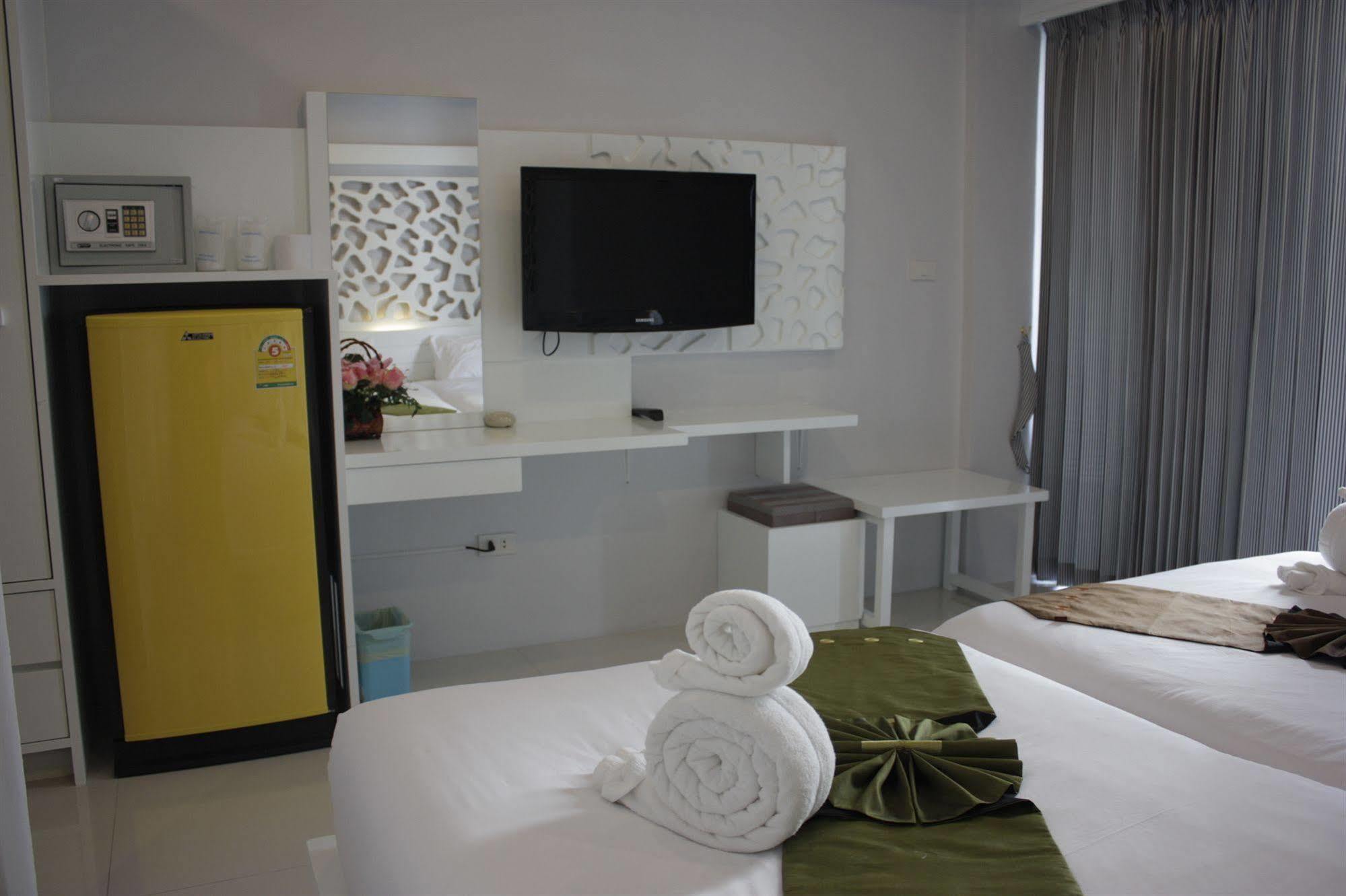 The Silk Hill Hotel Patong Eksteriør billede